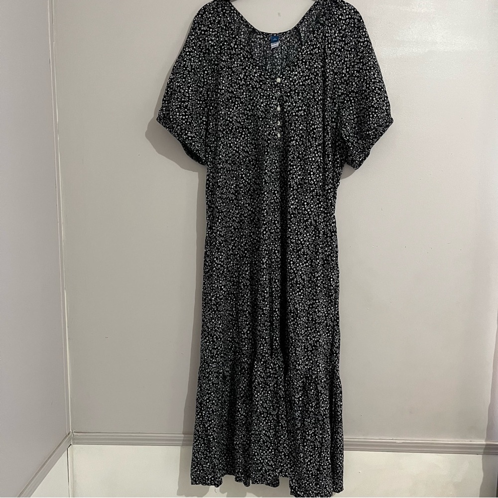 Old Navy Black Floral Maxi Dress XL Petite v neck buttons side pockets